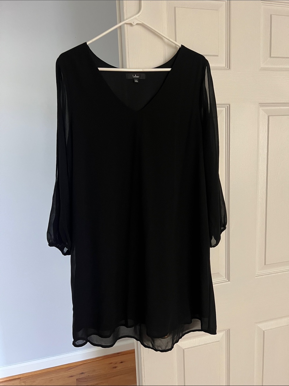 Lulu's Black V-Neck Sheer-Sleeve Tunic Dress